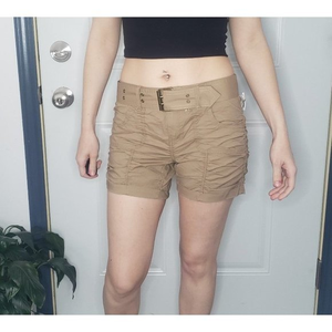 Y2K NWT Rouched Khaki Shorts with Belt‎